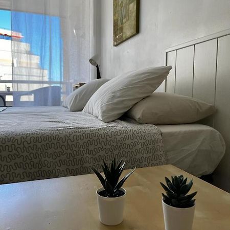 Borinquen Studio Apartment Playa Feñabe Exteriör bild