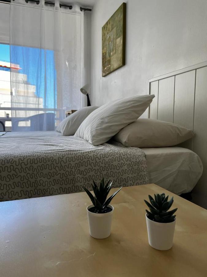 Borinquen Studio Apartment Playa Feñabe Exteriör bild